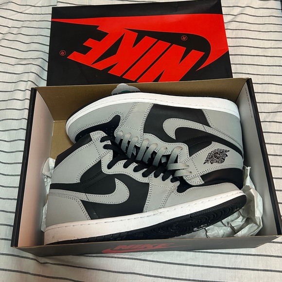 Authentic Nike Air Force 1 retro high OG shoes Sneakers size 10 - Picture 2 of 4